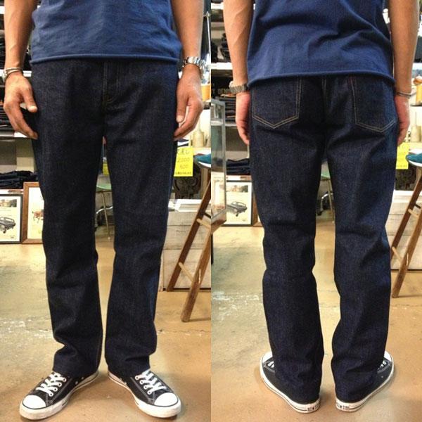 本格派アメカジ・デニムブランド、WAREHOUSE(ウェアハウス)のジーンズ、定番シルエットのストレート、Lot.1001です。