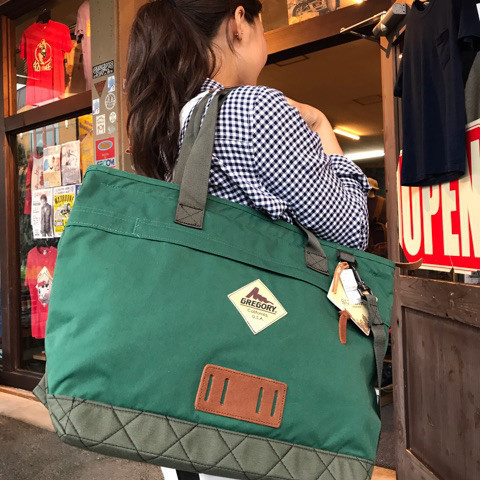 世界一のバックパックメーカー、グレゴリー(GREGORY)のサンライズトートバッグです。