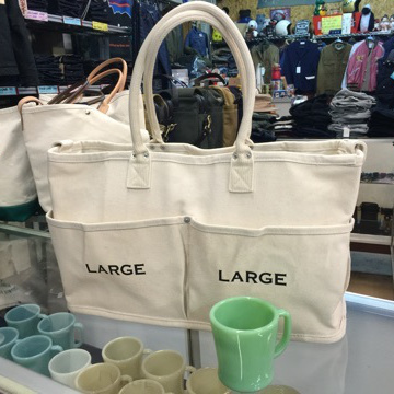 ヴィンテージ・古着・アメカジ専門店のヤード・ウェアハウスがお届けする、超人気商品VegieBagです。