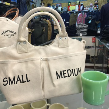 ヴィンテージ・古着・アメカジ専門店のヤード・ウェアハウスがお届けする、超人気商品VegieBagです。
