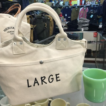 ヴィンテージ・古着・アメカジ専門店のヤード・ウェアハウスがお届けする、超人気商品VegieBagです。