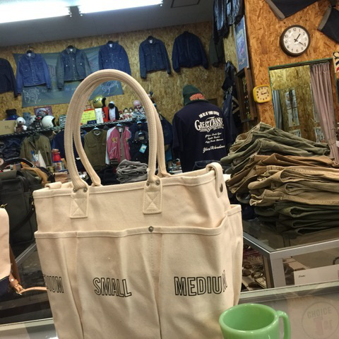 ヴィンテージ・古着・アメカジ専門店のヤード・ウェアハウスがお届けする、超人気商品VegieBagです。