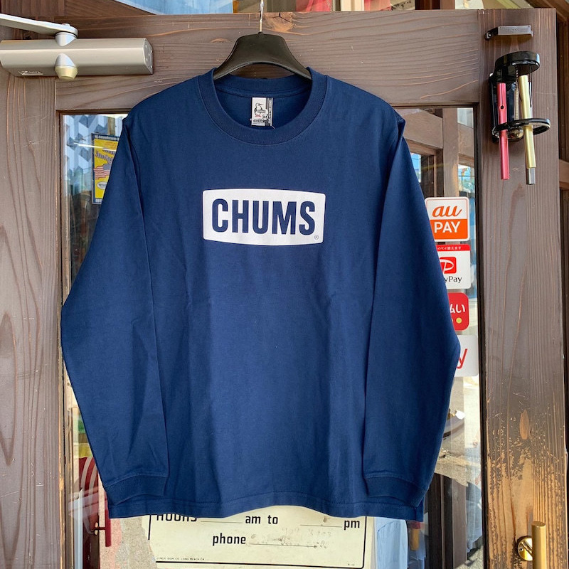 人気アメリカンアウトドアブランド、CHUMSのインディゴスウェットです。