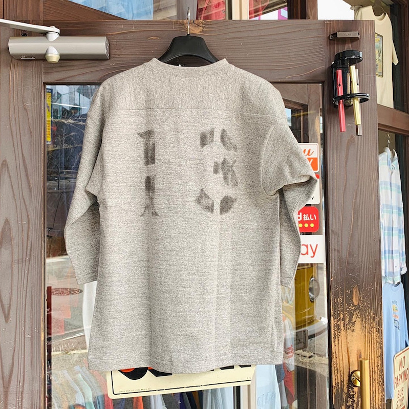 本格派アメカジ・デニムブランド、WAREHOUSE(ウェアハウス)のフットボールTです。