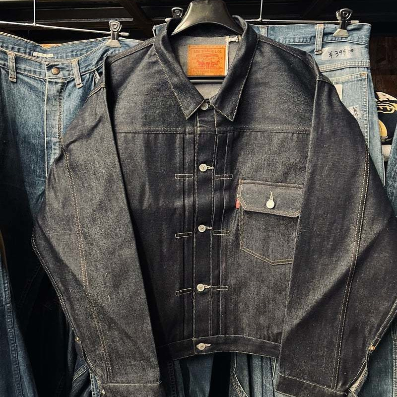 ジーンズの代名詞Levi'sのLVCシリーズファーストジャケットです。