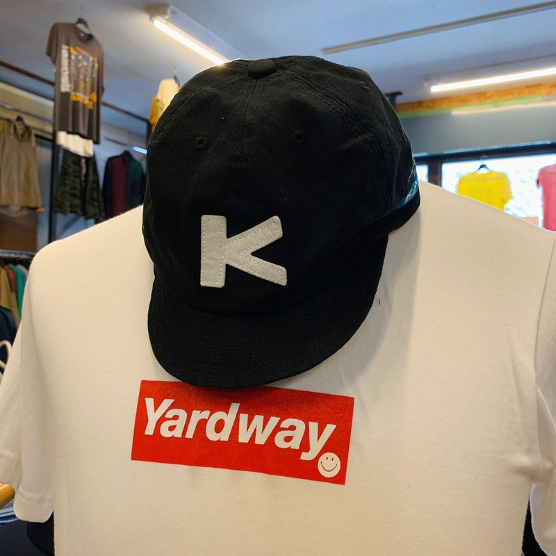 人気のKAVUのキャップです。