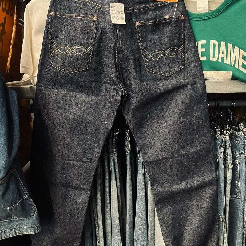本格派アメカジ・デニムブランド、WAREHOUSE(ウェアハウス)の1922モデル復刻ジーンズです。