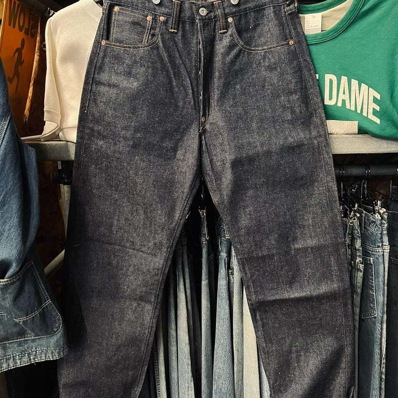 本格派アメカジ・デニムブランド、WAREHOUSE(ウェアハウス)の1922モデル復刻ジーンズです。