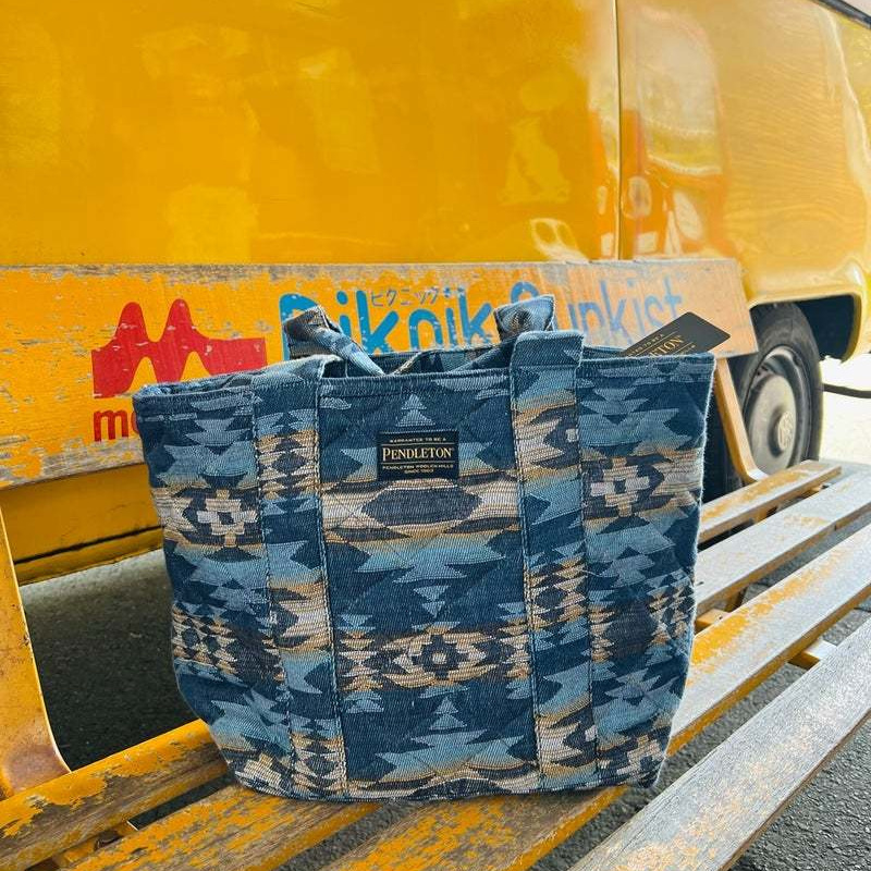ヴィンテージ・古着・アメカジ専門店のヤード・ウェアハウスがお届けする、可愛いバッグです。