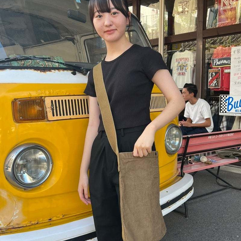 ヴィンテージ・古着・アメカジ専門店のヤード・ウェアハウスがお届けする、可愛いバッグです。