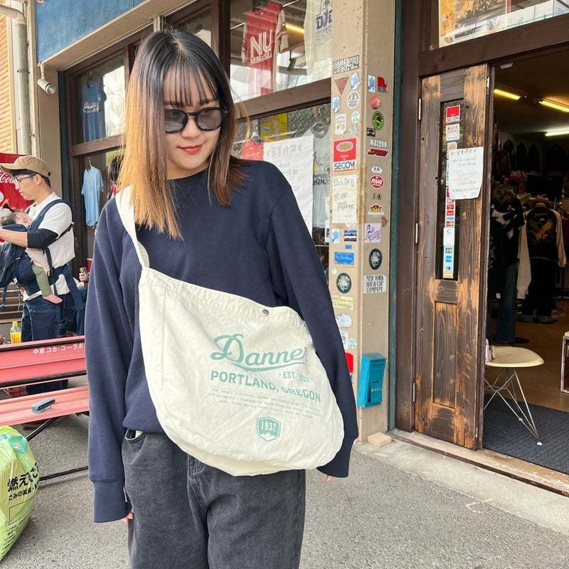 ヴィンテージ・古着・アメカジ専門店のヤード・ウェアハウスがお届けする、可愛いバッグです。