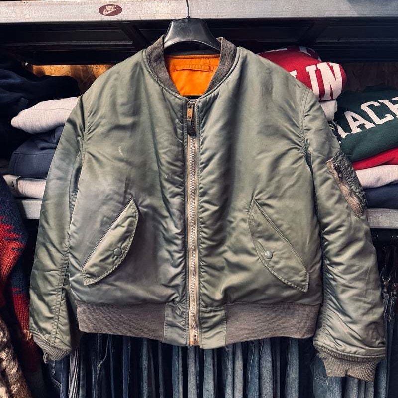 ヴィンテージ・古着・アメカジ専門店のヤード・ウェアハウスがお届けする、ヴィンテージウェア。アメリカ買付けヴィンテージ&オールドです。