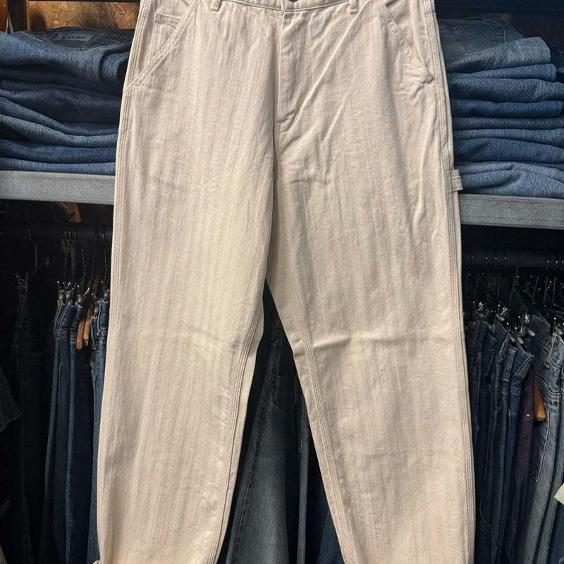 人気のパンツです。