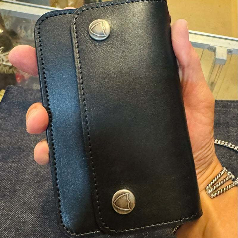 人気のトラッカーウォレットです。