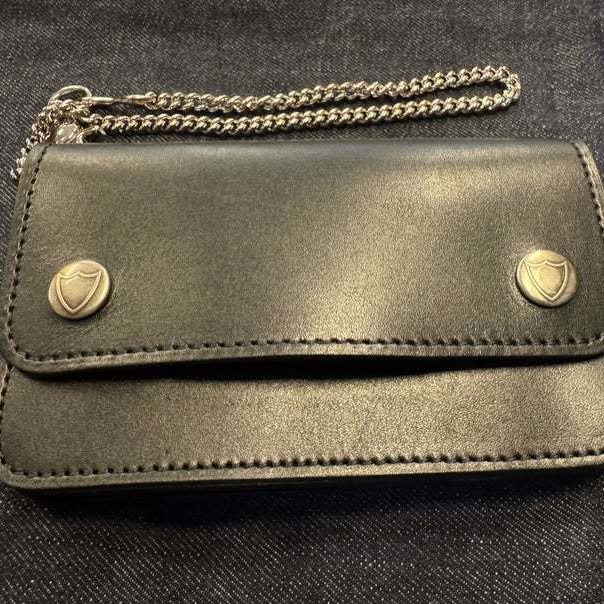 人気のトラッカーウォレットです。