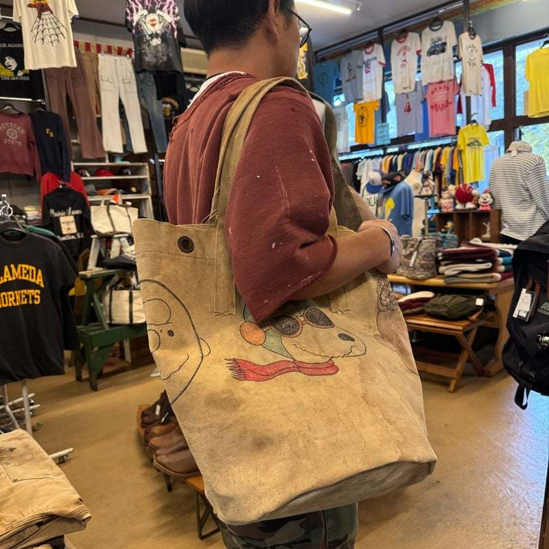 ヴィンテージ・古着・アメカジ専門店のヤード・ウェアハウスがお届けする、可愛いバッグです。