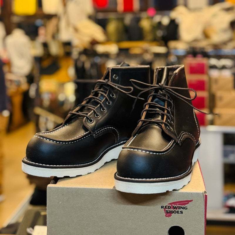 人気のRED WINGです。