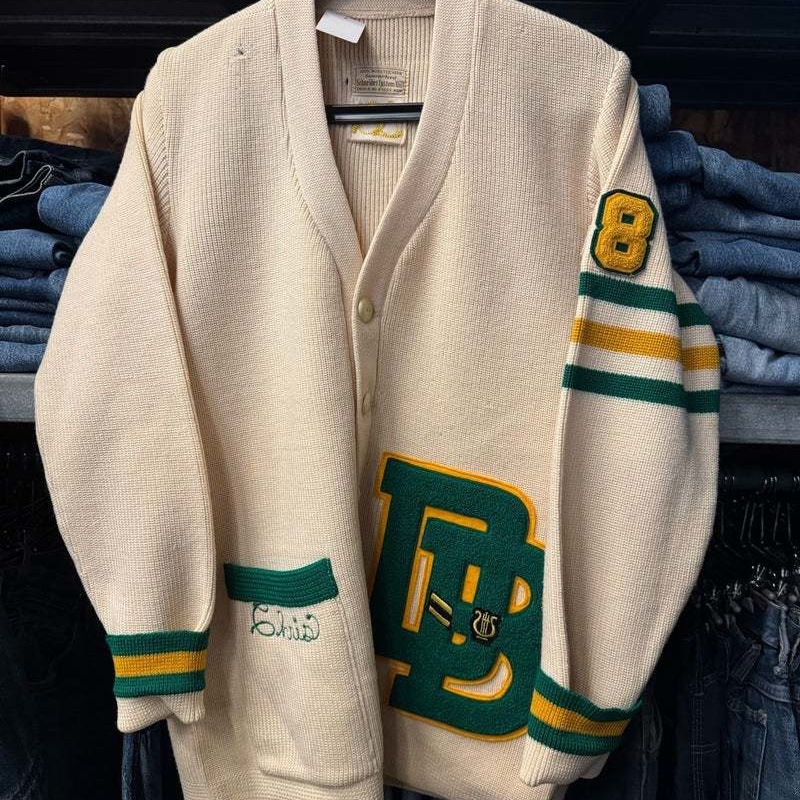 ヴィンテージ・古着・アメカジ専門店のヤード・ウェアハウスがお届けする、ヴィンテージウェア。アメリカ買付けヴィンテージ&オールドです。