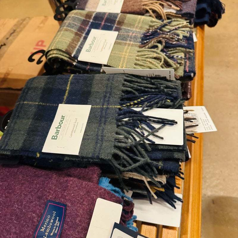 人気のマフラーです。