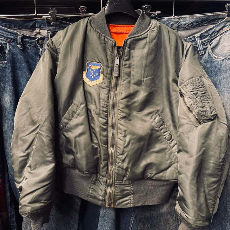 ヴィンテージ・古着・アメカジ専門店のヤード・ウェアハウスがお届けする、ヴィンテージウェア。アメリカ買付けヴィンテージ&オールドです。