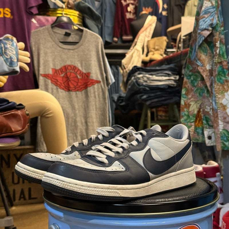 ヴィンテージ・古着・アメカジ専門店のヤード・ウェアハウスがお届けする、ヴィンテージウェア。アメリカ買付けヴィンテージ&オールドです。