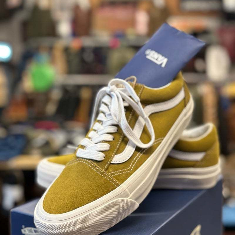 人気のスニーカーです。