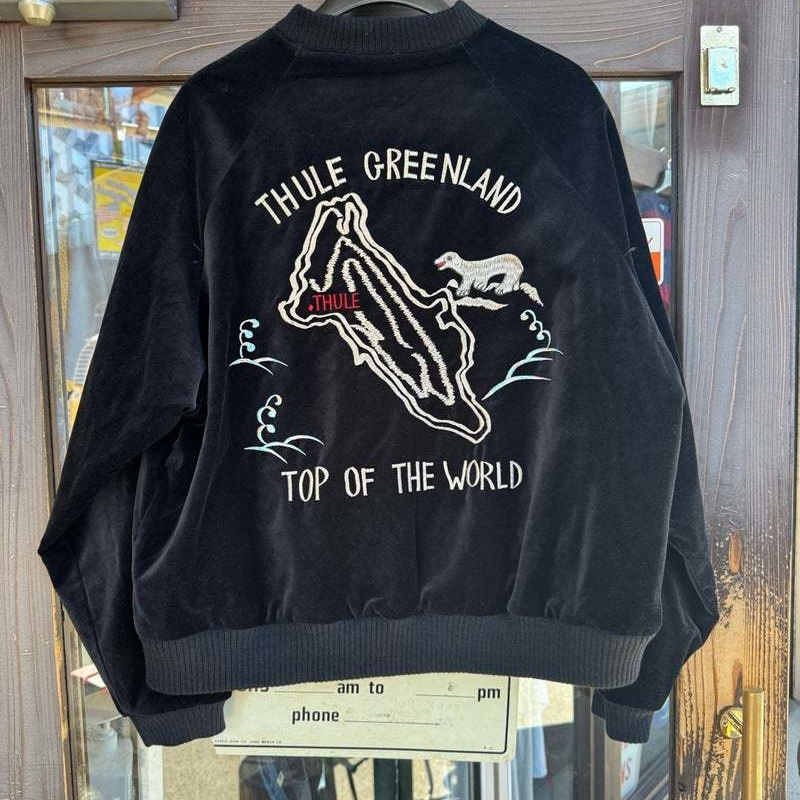 人気の刺繍ジャケットです。