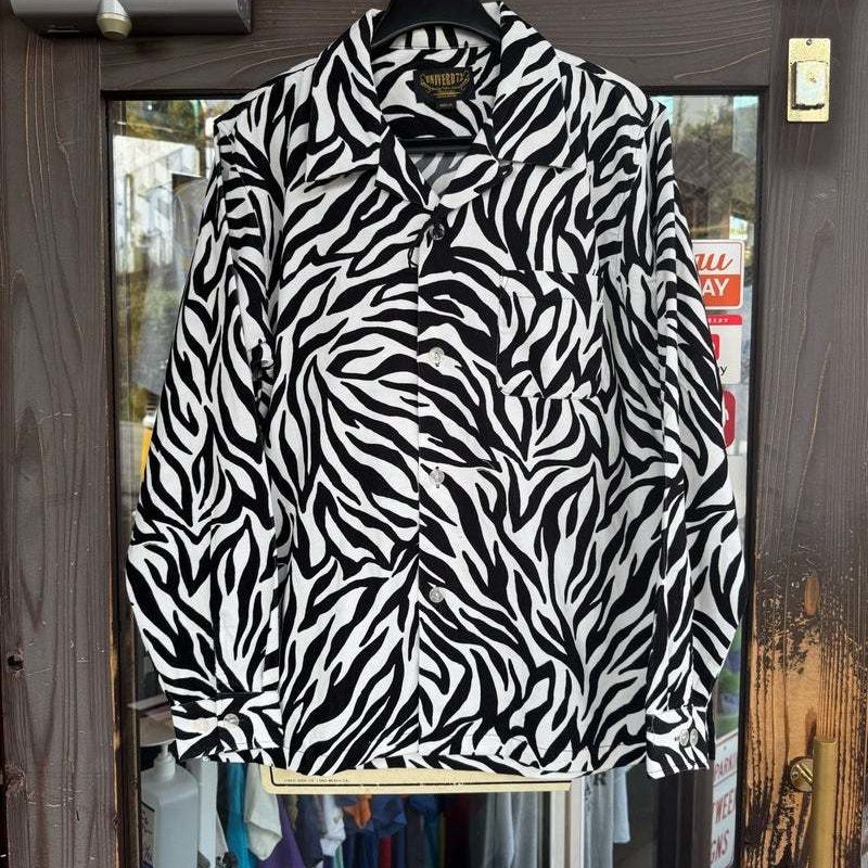 人気のゼブラシャツです。