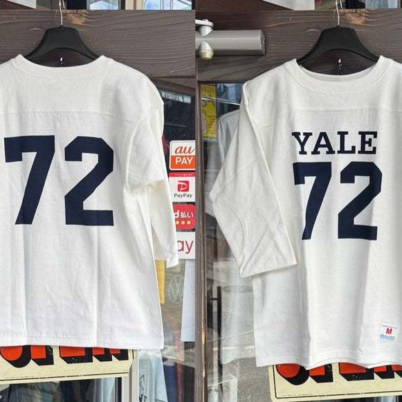 定番アメカジブランド、Champion チャンピオンの復刻版の後付けパーカです。