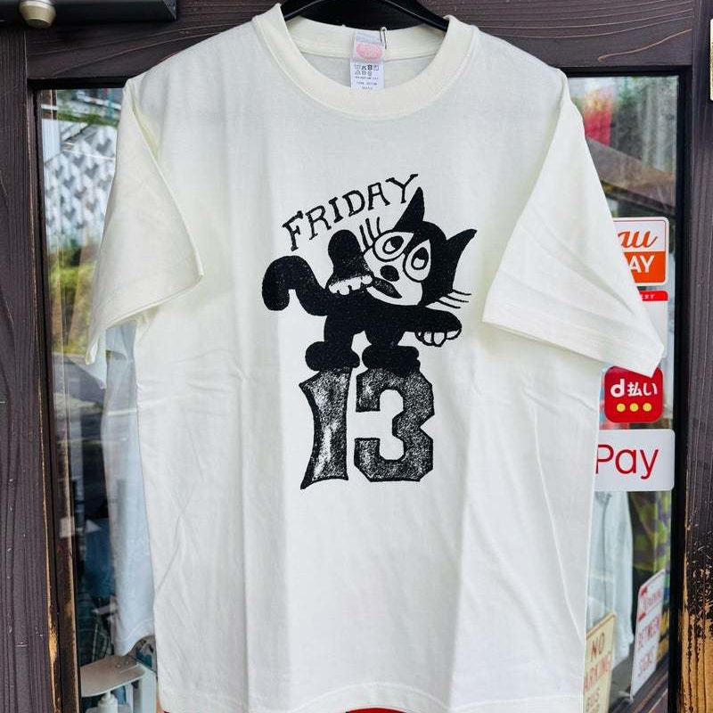 人気ブランド、DryBonesのヘンリーネックロンTです。