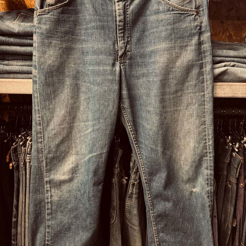 ヴィンテージ・古着・アメカジ専門店のヤード・ウェアハウスがお届けする、ヴィンテージウェア。アメリカ買付けヴィンテージ&オールドです。